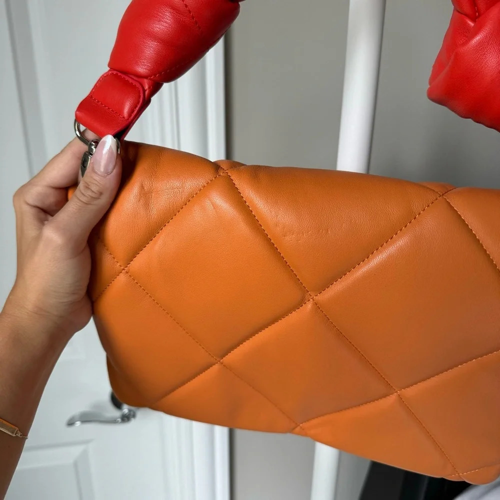 Sondra Roberts Orange Puffer Bag - Picture 5 of 8